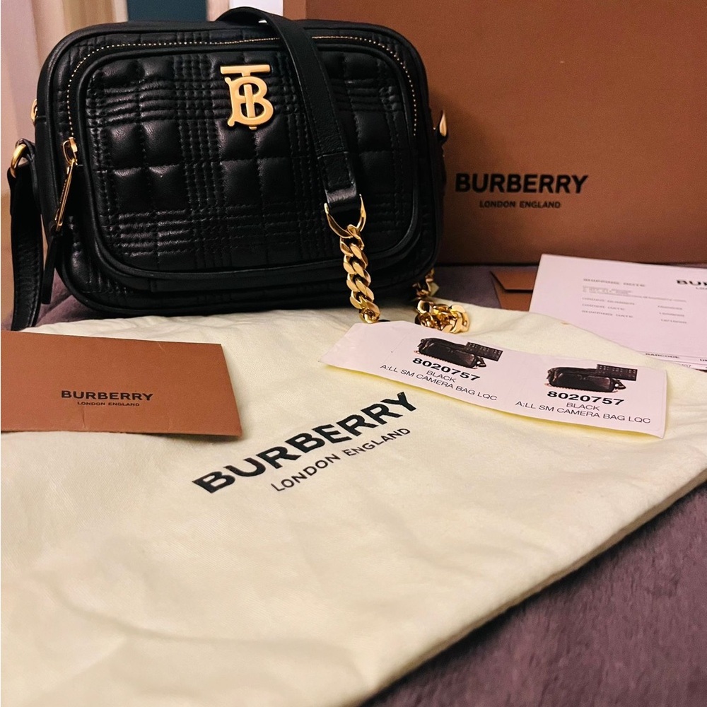 Burberry cross bag in a very good condition